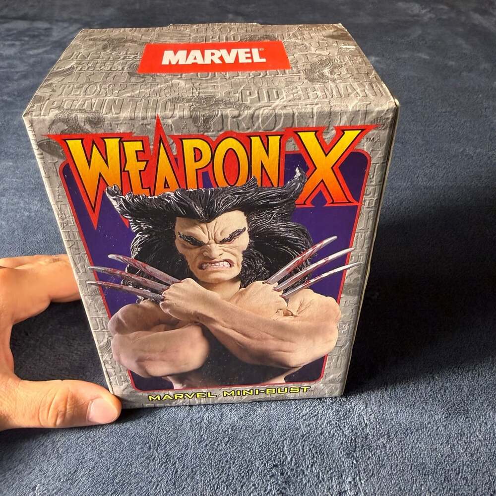Marvel Limited edition Bowen Designs Weapon X Wolverine Mini Bust 7503/9000